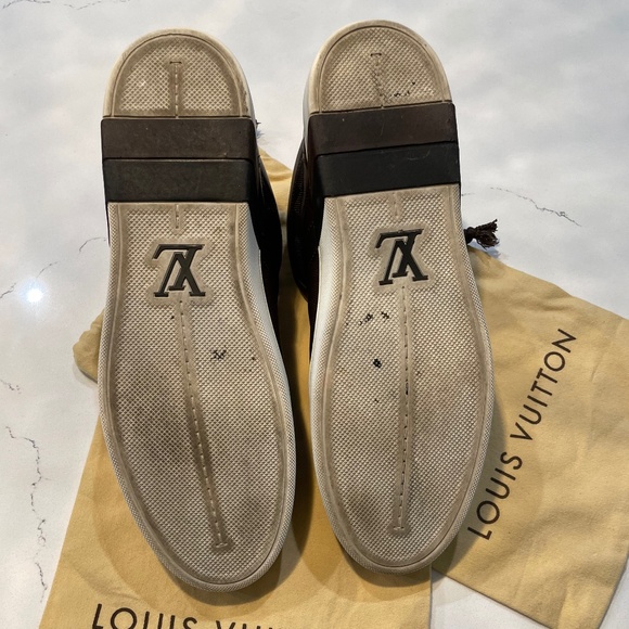 Louis Vuitton Authentic Damier Sneakers - Picture 6 of 11